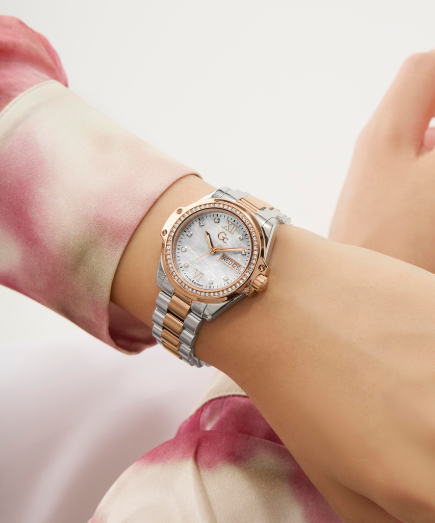 GUESS COLLECTION Z53001L1